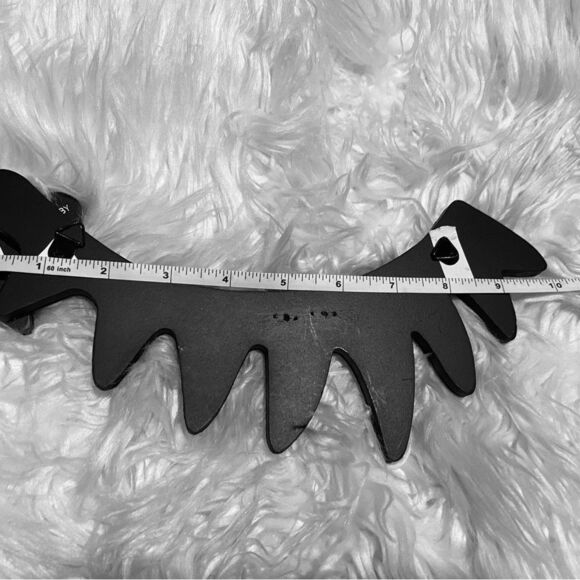 Eyelashes Wall Decor - Picture 7 of 12